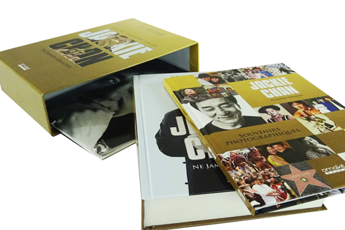 Boxen sind ideal für Drucksets: Das Buch, die CD und das Booklet befinden sich in einer Verpackung